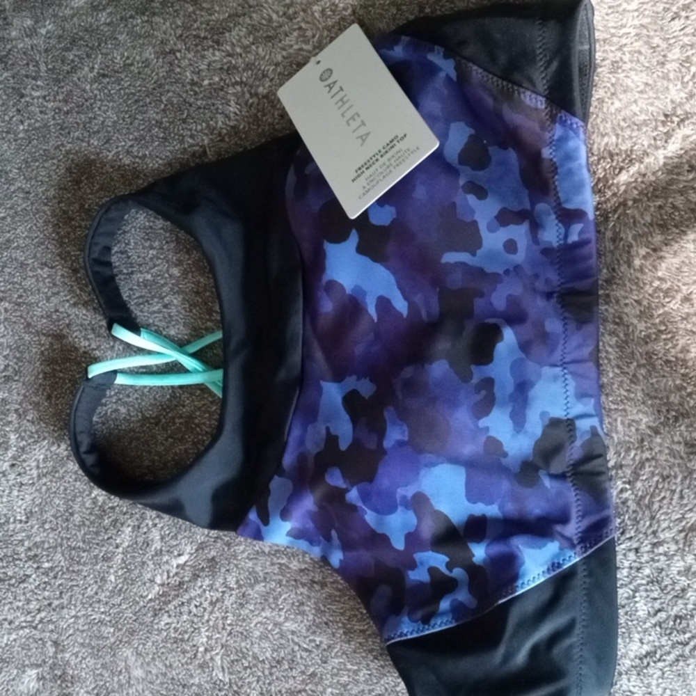 Athleta NWT Freestyle Camo bikini top